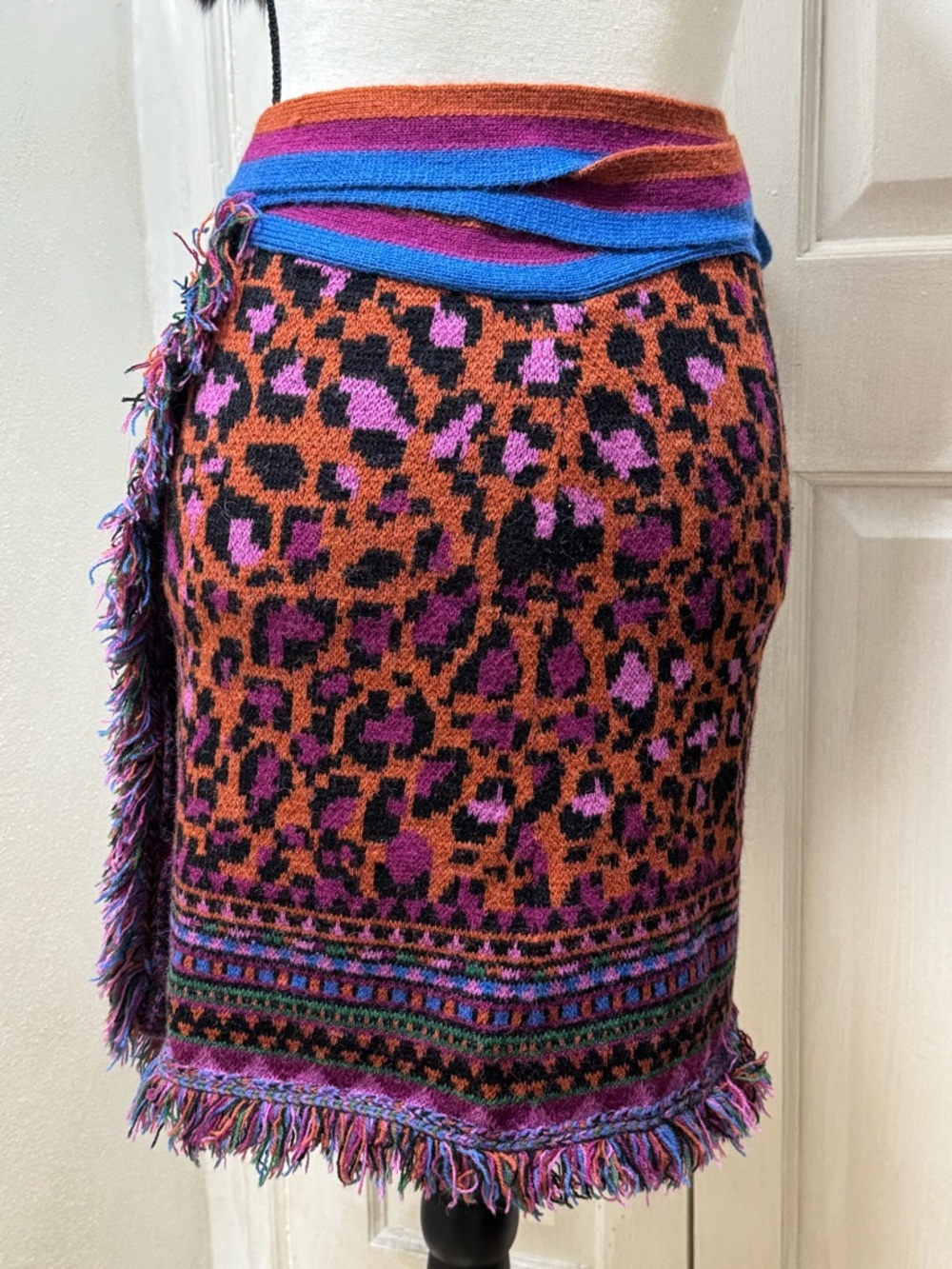Farm Rio Ainika Tapestry Sweater Wrap Knit Skirt Size L - Picture 4 of 12